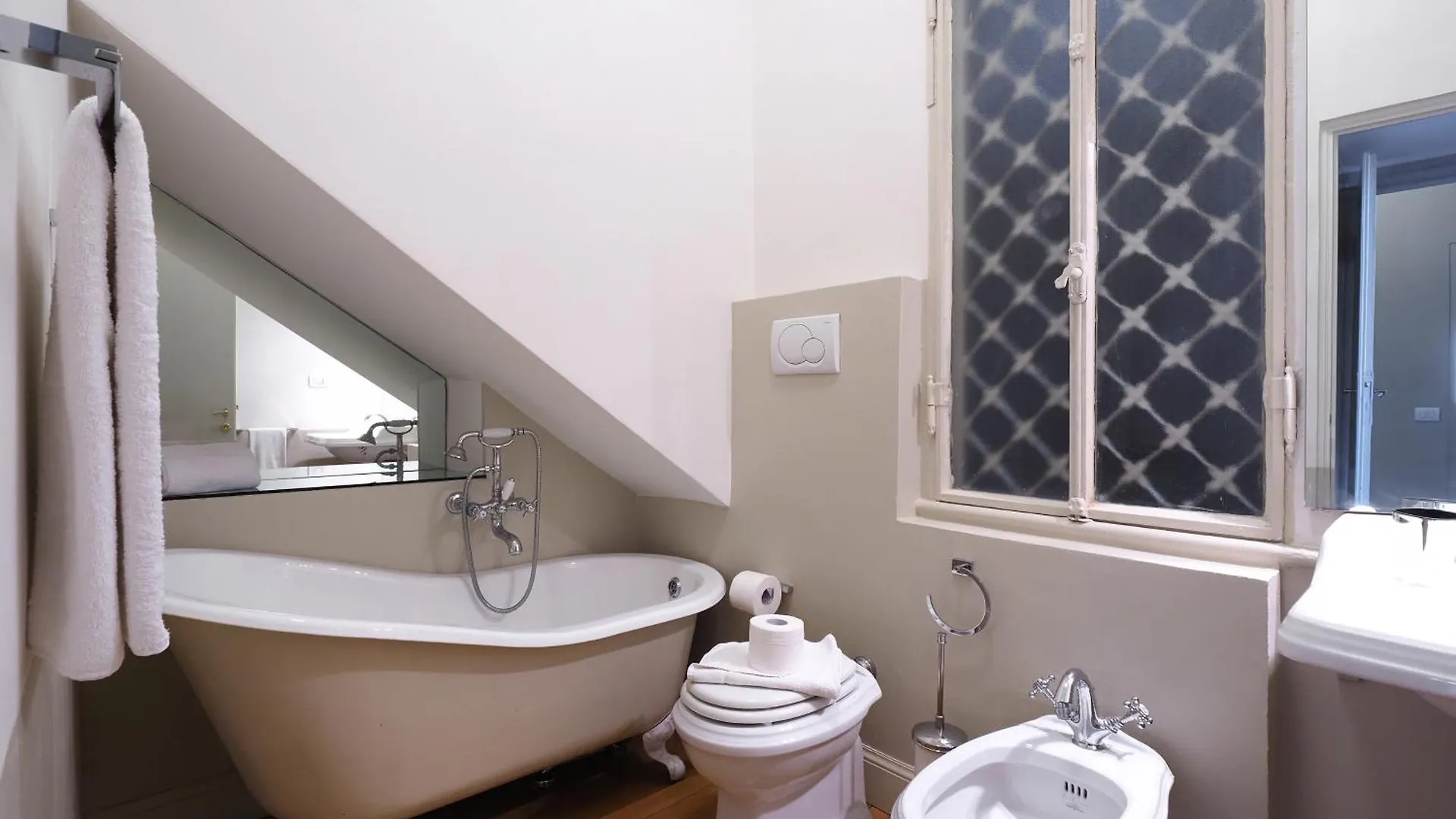 Contempora Serviced Apartments - Quadrilocale Pta Vercellina Milan