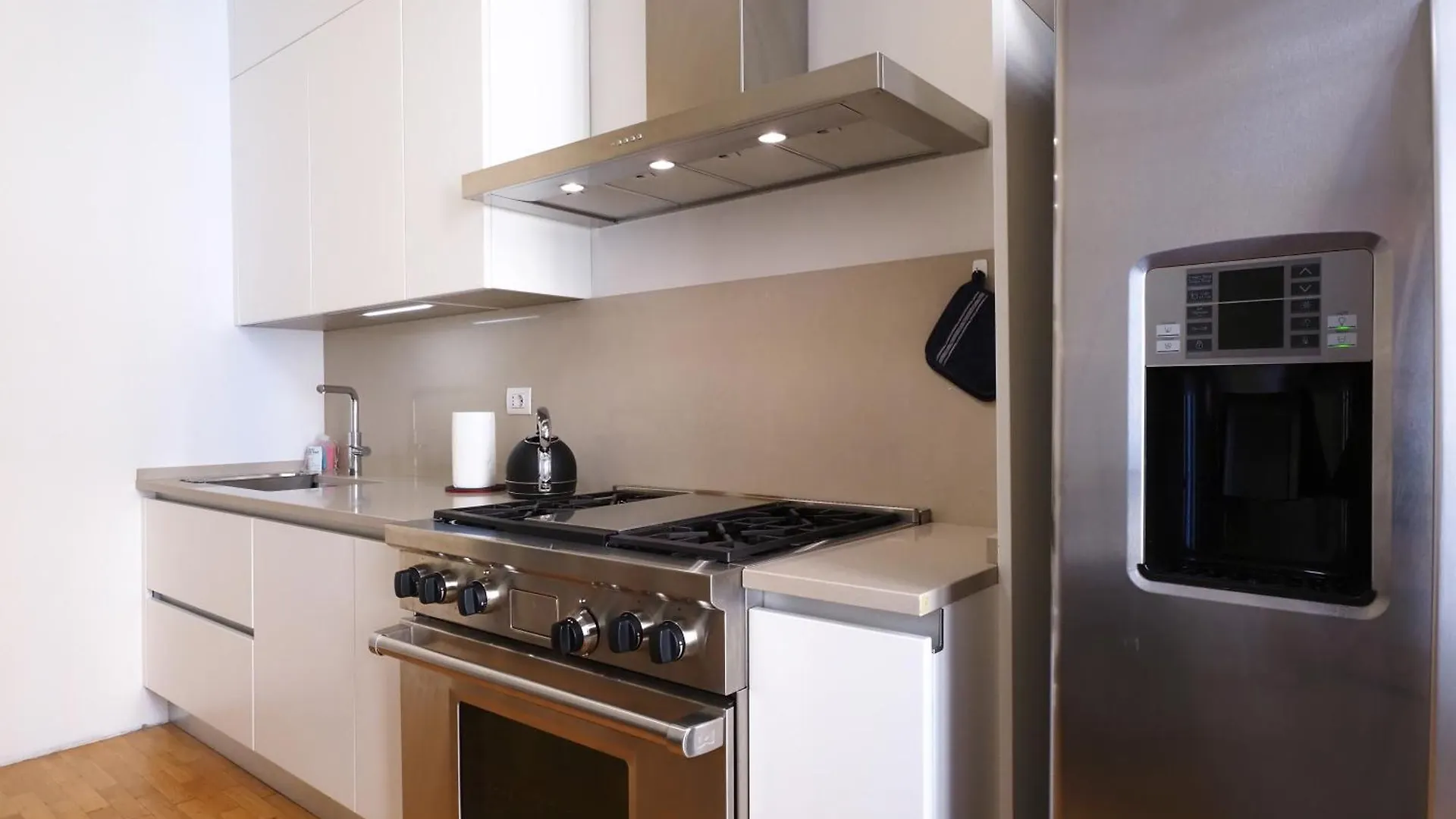 Contempora Serviced Apartments - Quadrilocale Pta Vercellina Milán