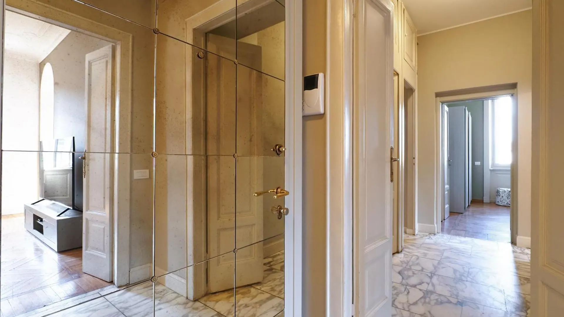 Contempora Serviced Apartments - Quadrilocale Pta Vercellina Milán