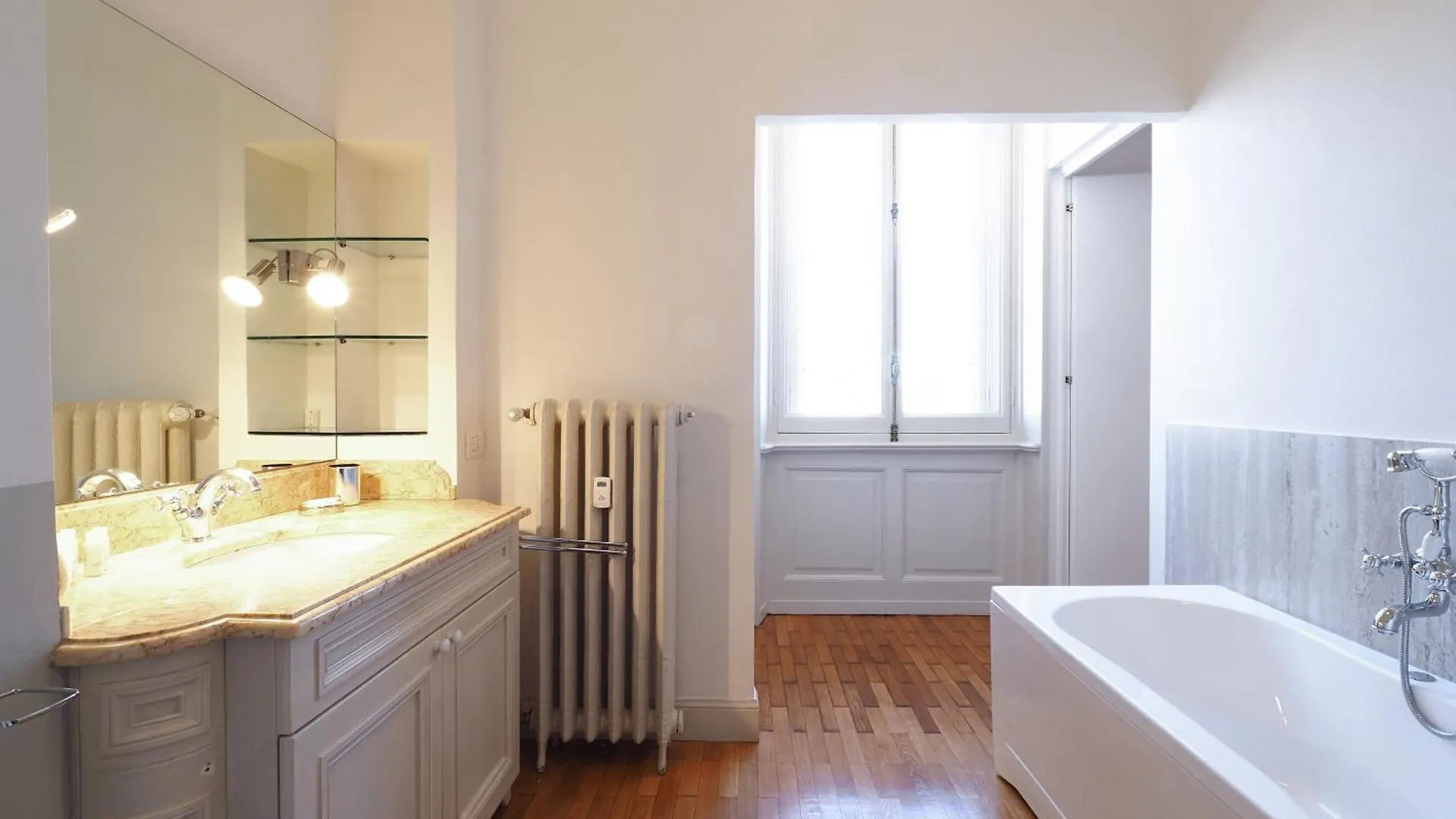 Contempora Serviced Apartments - Quadrilocale Pta Vercellina Milán 0*,