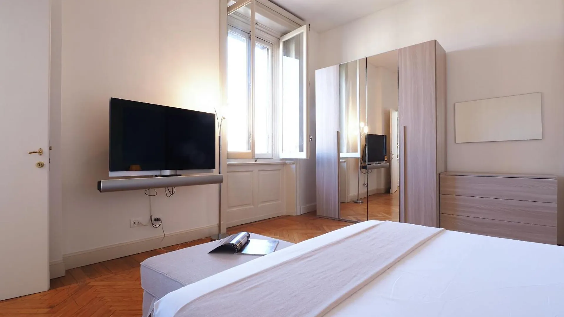 Contempora Serviced Apartments - Quadrilocale Pta Vercellina ミラノ