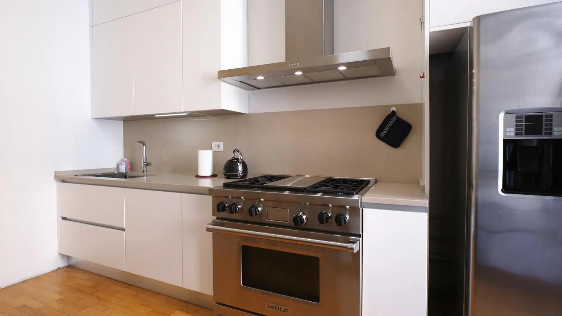 Contempora Serviced Apartments - Quadrilocale Pta Vercellina ミラノ