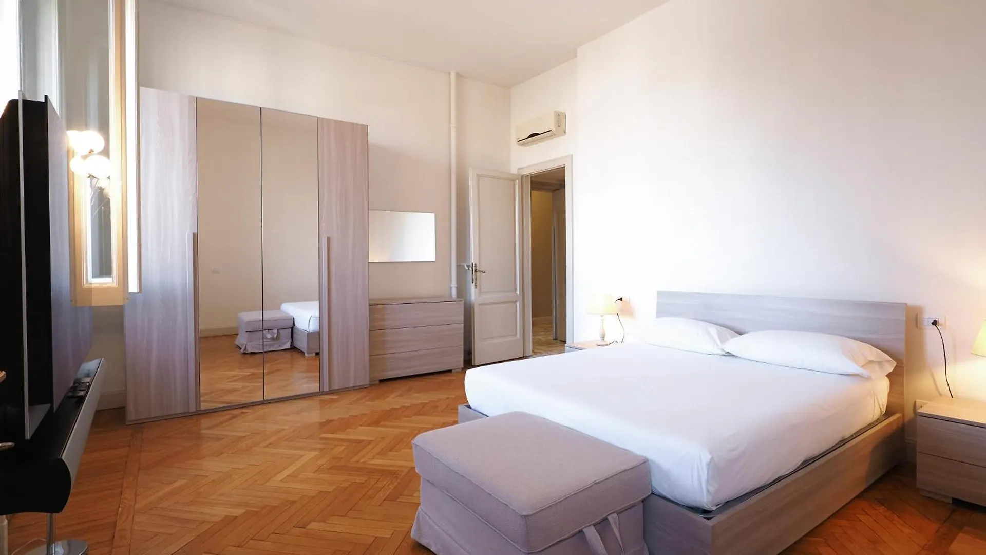Contempora Serviced Apartments - Quadrilocale Pta Vercellina ミラノ